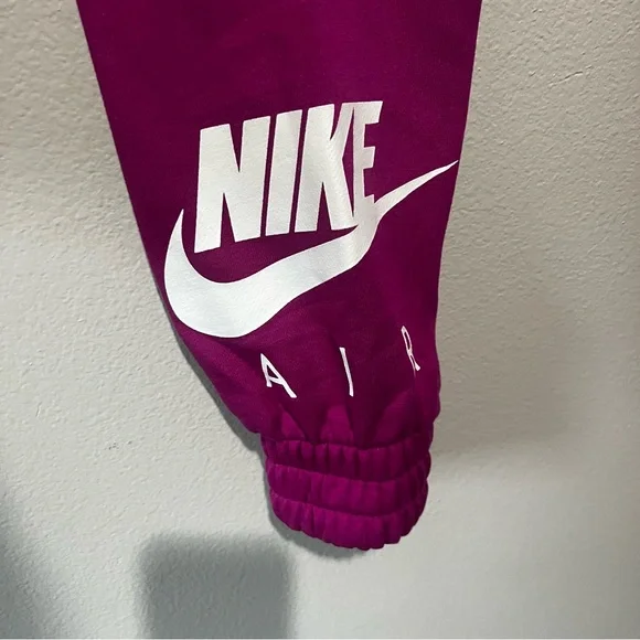 NIKE- NWT Magenta Jogger Sweat pants Size XS - Picture 3 of 7